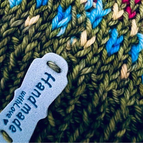 Mount Rainier Beanie - Picture 3 of 8